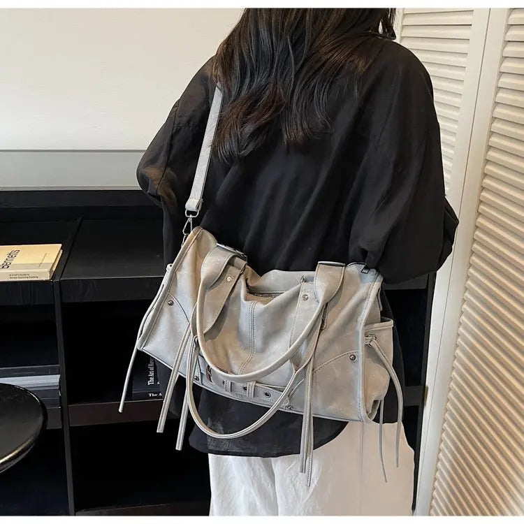 Vintage Tassel Shoulder Bag