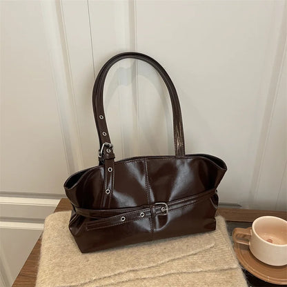 Numa Glossy Patent Tote