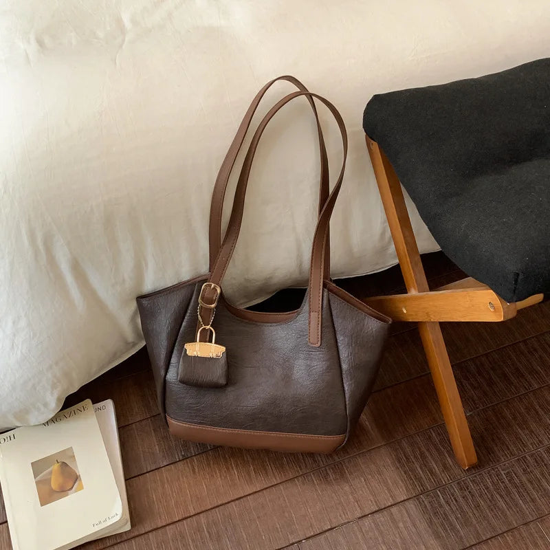 Classic Retro Shoulder Bag