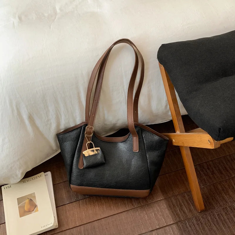 Classic Retro Shoulder Bag
