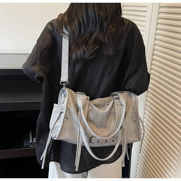 Vintage Tassel Shoulder Bag